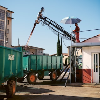Sampling on delivery of the grapes