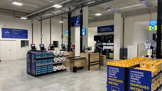 Separate checkout area Scan & Go