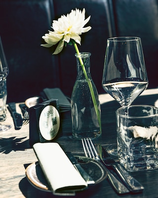 Allestimento della tavola al Byliny