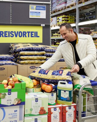 Let’s take a look at a few METRO stores to see how this is being done.