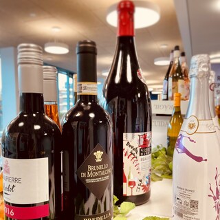 The bureau from weinexpert Clara Richert