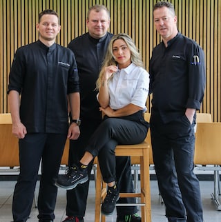  Maria Quirino de Almeida's colleagues are great. Conny is a machine, Dirk is a role model, Chris is a super chef. It's a family.