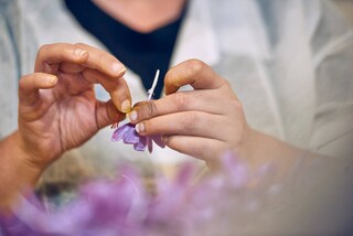 Spremitura dello zafferano