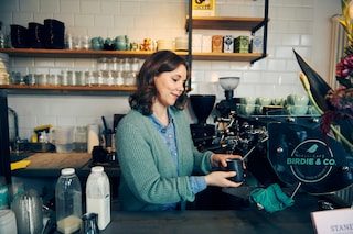 Laura Müller nel suo caffè