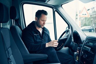 Bastian-im-Auto
